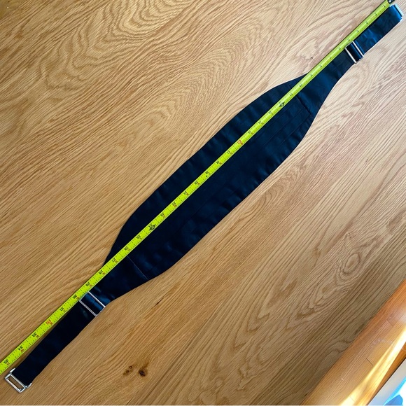 Men's Black Cummerbund Tuxedo Belt OS Pleated Adjustable Buckle Silky - Picture 5 of 6